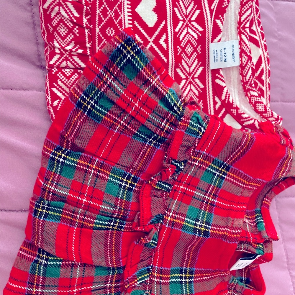 Old Navy infant holiday dresses. 6-12 months. NWT